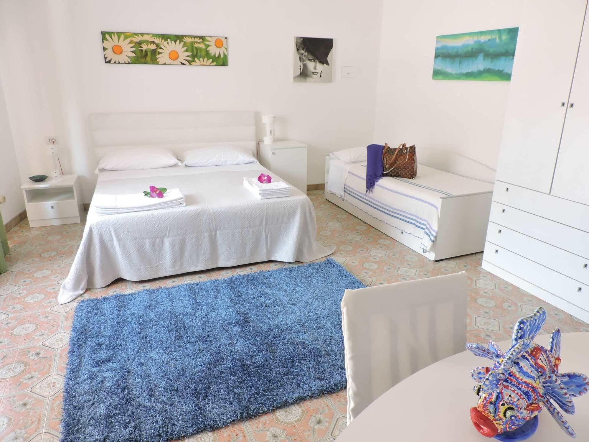 B&B Il Muro Vecchio Giardini Naxos Exteriör bild